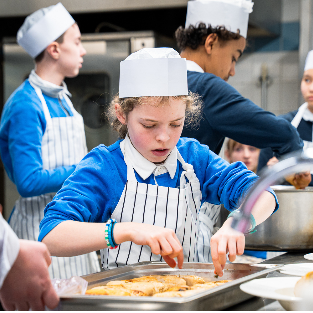 À Deux Mains — ateliers manuels clés-en-main en collège et lycée
